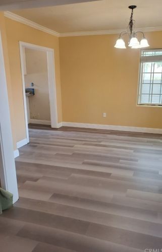 323 5th St, Perris, CA 92570-2403