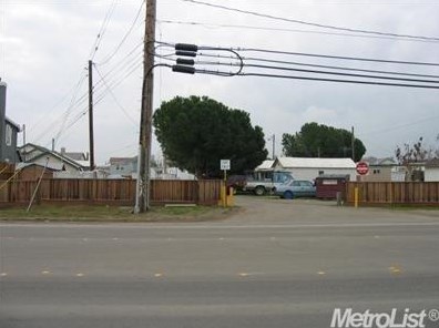 2430 Byron Rd, Tracy, CA 95377-8780