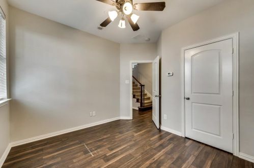 1511 Biltmore Ln, Irving TX  75063-3423 exterior