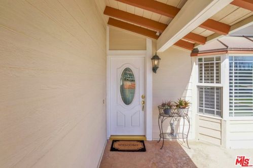2219 Booth St, Simi Valley, CA 93065-1105