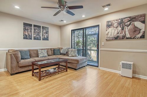 1054 Marsh Court Ln, Mount Pleasant, SC 29464-3351
