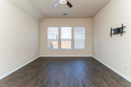 4913 Breezewind Ln, Fort Worth TX  76123-6008 exterior