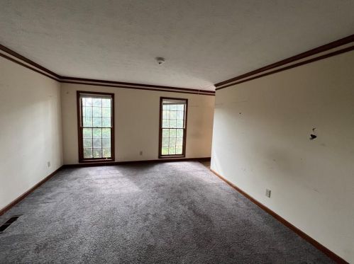2035 Skyland Glen Dr, Lithonia, GA 30078-3866