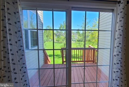 27 Scarlet Oak Dr, Princeton NJ  08540-4610 exterior