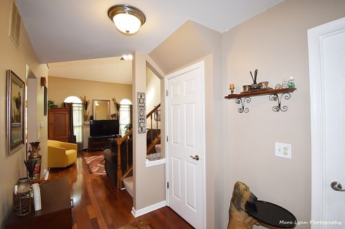 1304 Coldspring Rd, Carol Stream IL  60188-2989 exterior