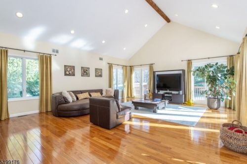 2 Brookview Cir, Dover NJ  07869-4636 exterior