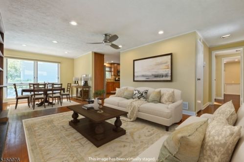 60 Fieldstone Dr, Springfield NJ  07081-2607 exterior