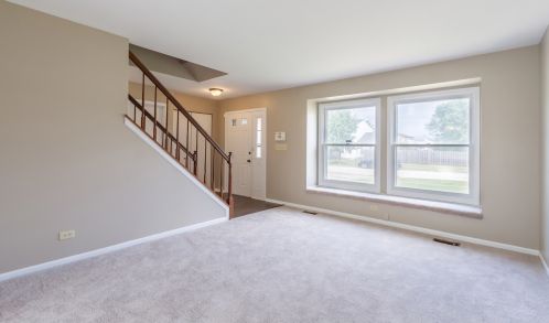 1227 Timber Dr, Elk Grove Vlg, IL 60007-3066