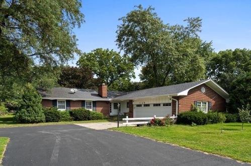 174 Henry Ct, Boulder Hill, IL 60538-1329