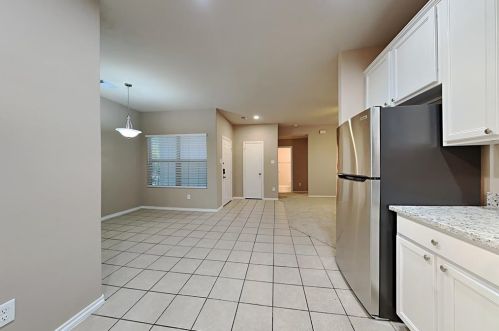 804 Lovebug Ln, Conroe TX  77301-2141 exterior
