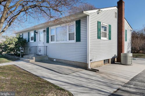 5 Cambridge Ave, Erial, NJ 08081-1205