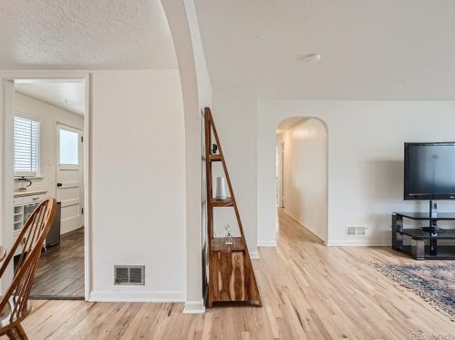 705 Hanover St, Denver CO  80010-3946 exterior