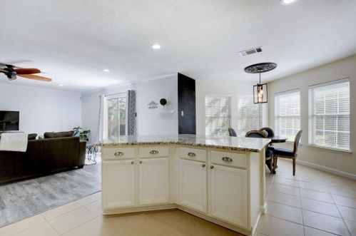 11217 Blairview Ln, Austin TX  78748-3964 exterior