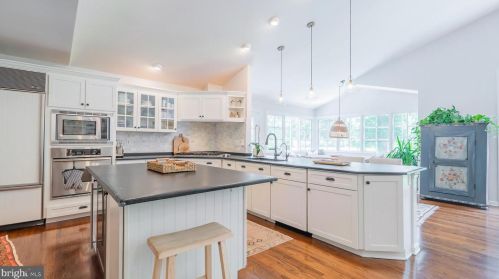 8 Nelson Rdg Rd, Princeton NJ  08540-7426 exterior