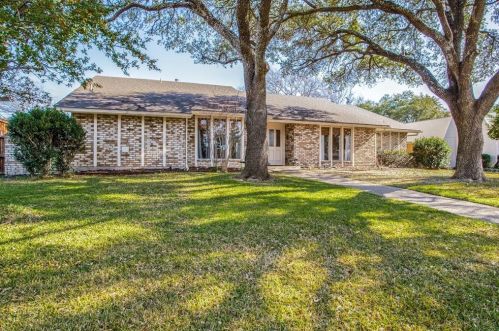 6515 Barnsbury Ct, Dallas, TX 75248-1405