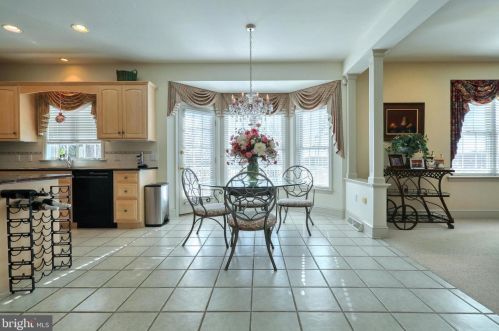 1020 Steeplechase Dr, Lancaster PA  17601-1779 exterior