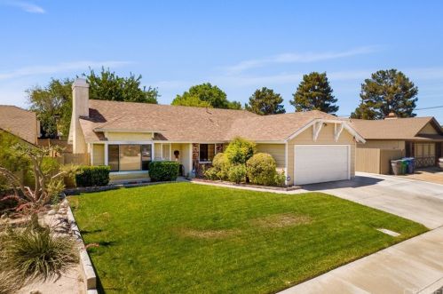 1834 Avenue, Lancaster, CA 93534