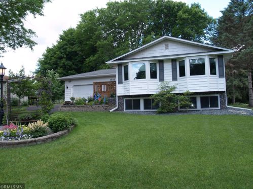 1732 Evergreen Dr, Saint Paul MN  55125-2302 exterior