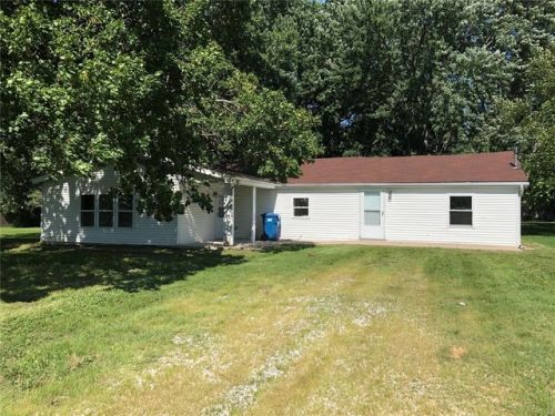 2722 Maryville Rd, Maryville, IL 62062-5422