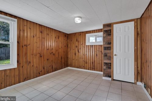 9121 Kimes St, Silver Spring MD 20901-3727 exterior