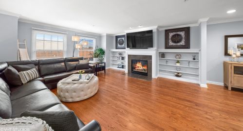 123 Sigwalt St, Arlington Hts, IL 60005-1925