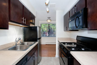 3610 Pine Grove Ave, Chicago IL  60613-4550 exterior
