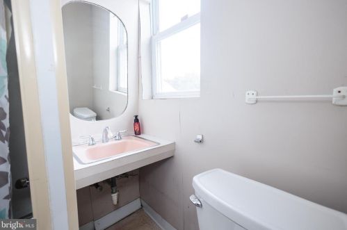 841 Lalor St, Trenton NJ  08610-6556 exterior