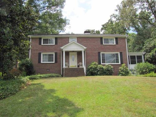 120 Riggs Dr, Clemson, SC 29631-1426