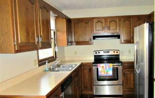 8900 Westwood Dr, Newburgh IN  47630-7812 exterior