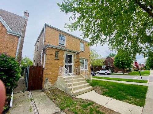6459 Keeler Ave, Chicago, IL 60629-5112