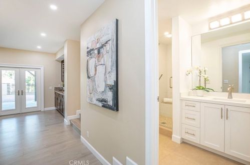 815 Moorside Dr, Glendale CA  91207-1135 exterior