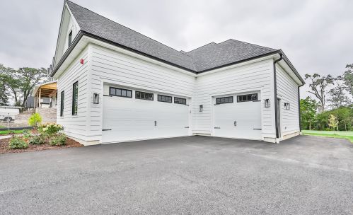 516 64th St, Willowbrook IL  60527-1812 exterior