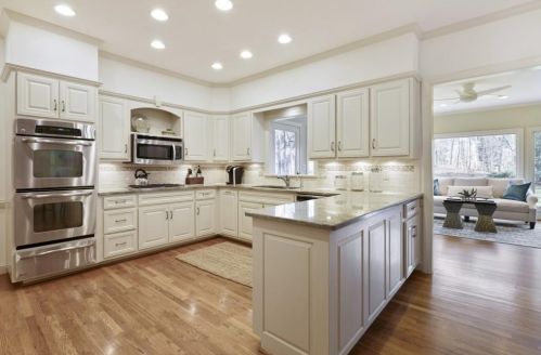 230 Cameron Rdg Dr, Atlanta GA  30328-4709 exterior