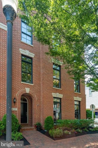 437 Belmont Bay Dr, Woodbridge, VA 22191-5462