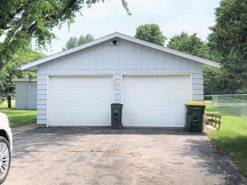 2313 20th Ave, Willmar, MN 56201-4920
