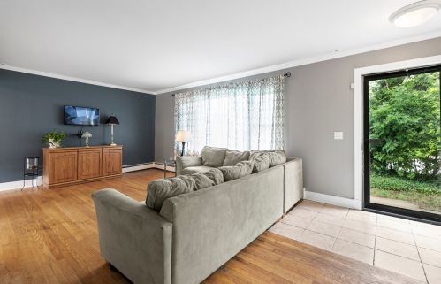 115 Kirchhoff Rd, Arlington Hts, IL 60005-2558