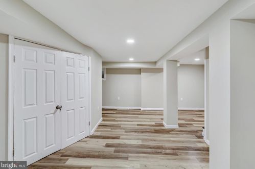 917 Northwest Dr, Silver Spring MD  20901-1435 exterior