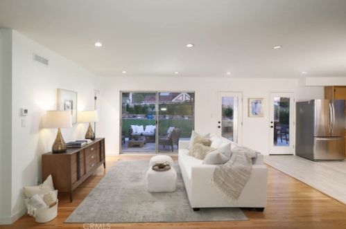 1622 Virginia Ave, Glendale CA  91202-1246 exterior