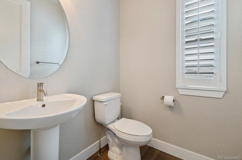 7477 Tempe Ct, Aurora CO 80016-6161 exterior