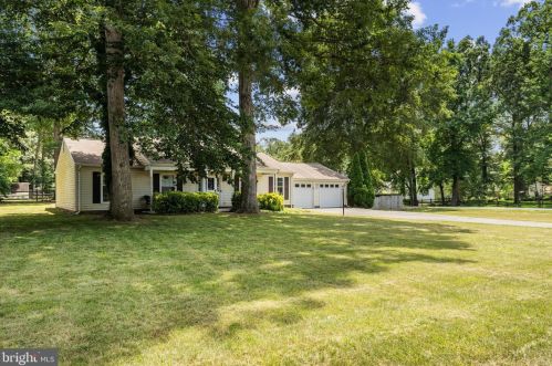 601 Ashbury Dr, Fredericksburg, VA 22405-2830