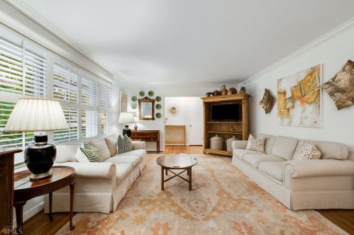 445 Highbrook Dr, Atlanta GA  30342-2316 exterior