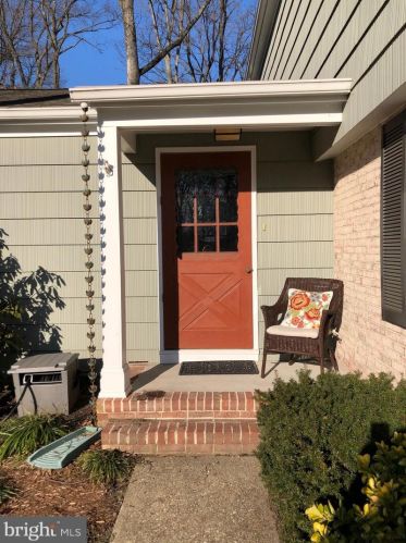 36 Whittier Pkwy, Severna Park MD 21146-3051 exterior