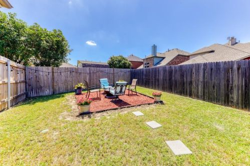 4925 Galley Cir, Fort Worth TX  76135-7016 exterior