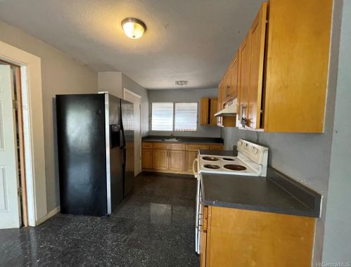 84-1111A Lahaina St, Nanakuli, HI 96792-1841