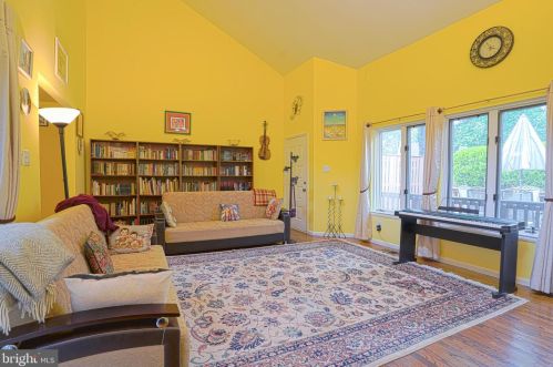 12 Sayre Dr, Princeton NJ  08540-5858 exterior