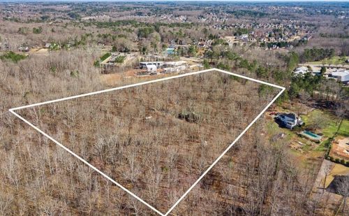 2426 Maddox Rd, Buford, GA 30519-4324
