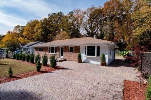 450 Oriole Dr, Marietta, GA 30067-7632