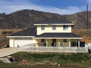 22312 Mariposa Rd, Tehachapi, CA 93561-8877