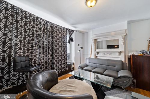 2039 Chelten Ave, Philadelphia PA 19144-2701 exterior