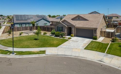 1818 Cobblefield Ln, Los Banos, CA